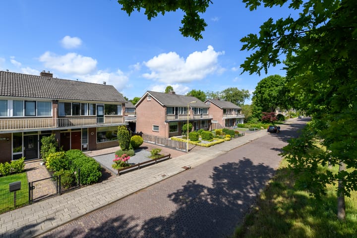 Photo 39 of Burgemeester Falkenaweg 184