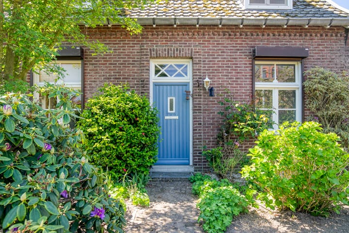 Photo 6 of Schoolstraat 2