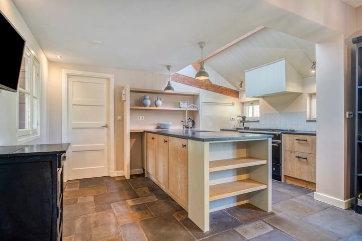 Photo 27 of Schoolstraat 2