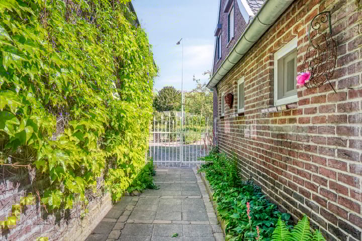 Photo 60 of Schoolstraat 2