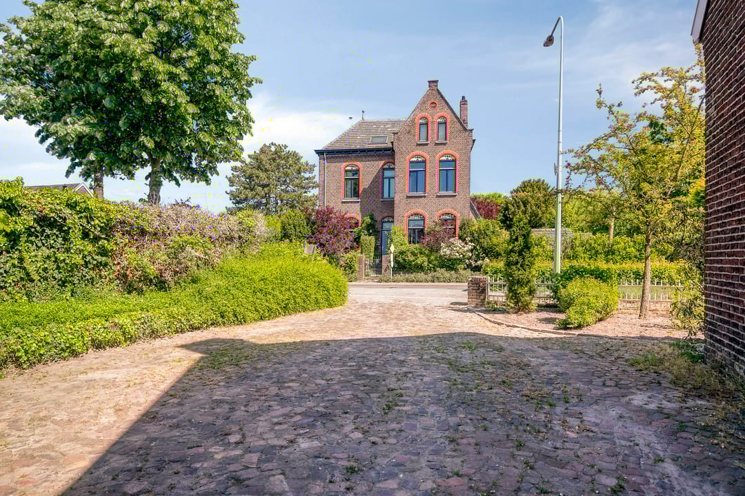 Foto 61 van Schoolstraat 2