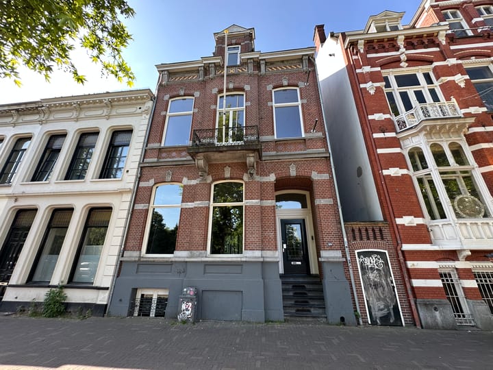 Spoorlaan 328, Tilburg