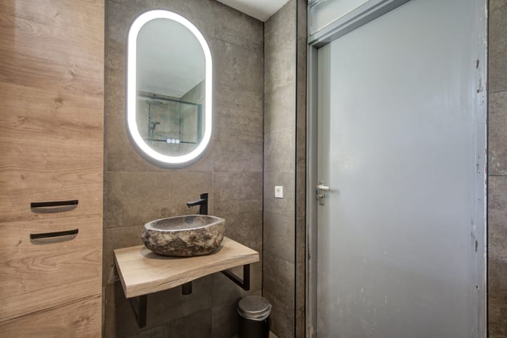 Photo 29 of Desselaar 13