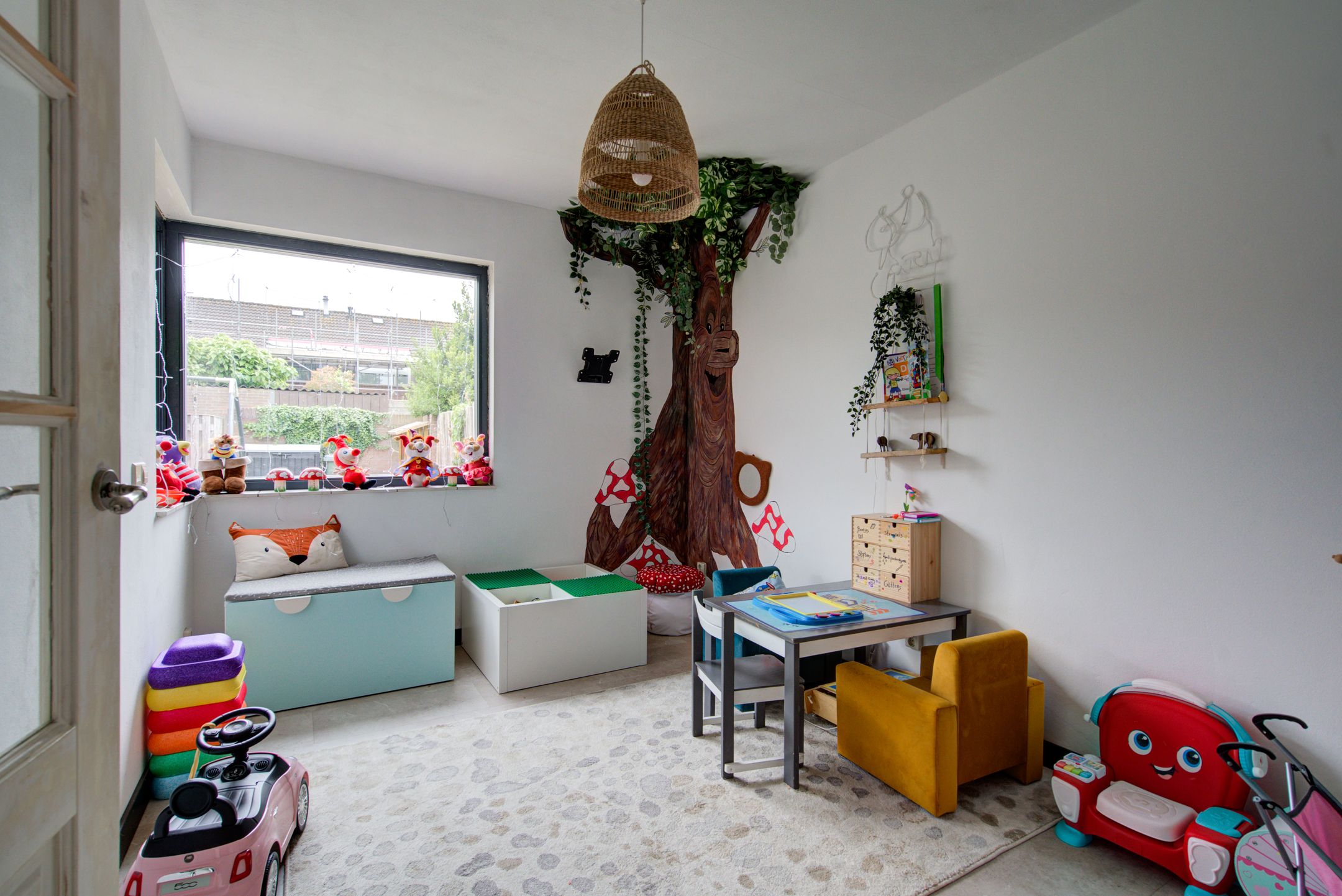 Photo 30 of Desselaar 13