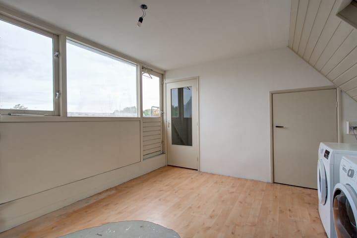 Photo 31 of Desselaar 13