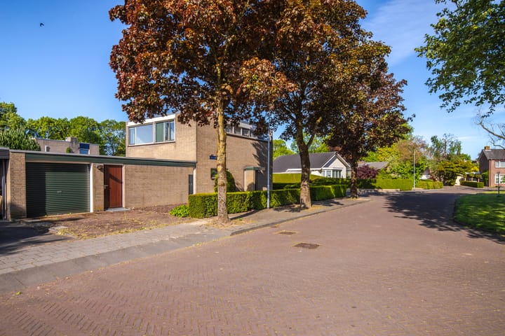 Photo 8 of Vos de Waelstraat 28