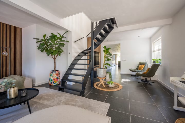 Photo 23 of St Josephstraat 2