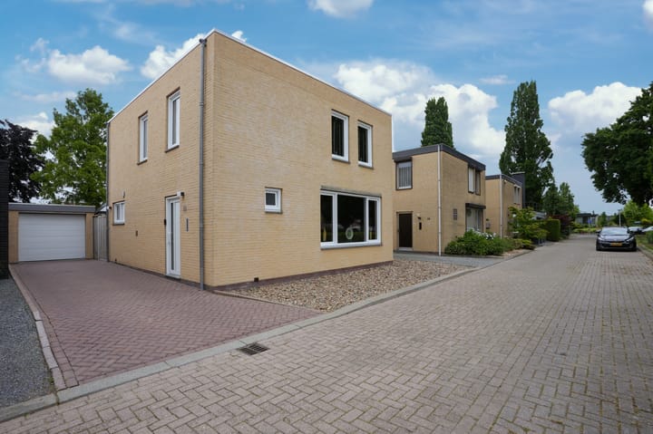 Foto 36 van Prinsbisdomstraat 16