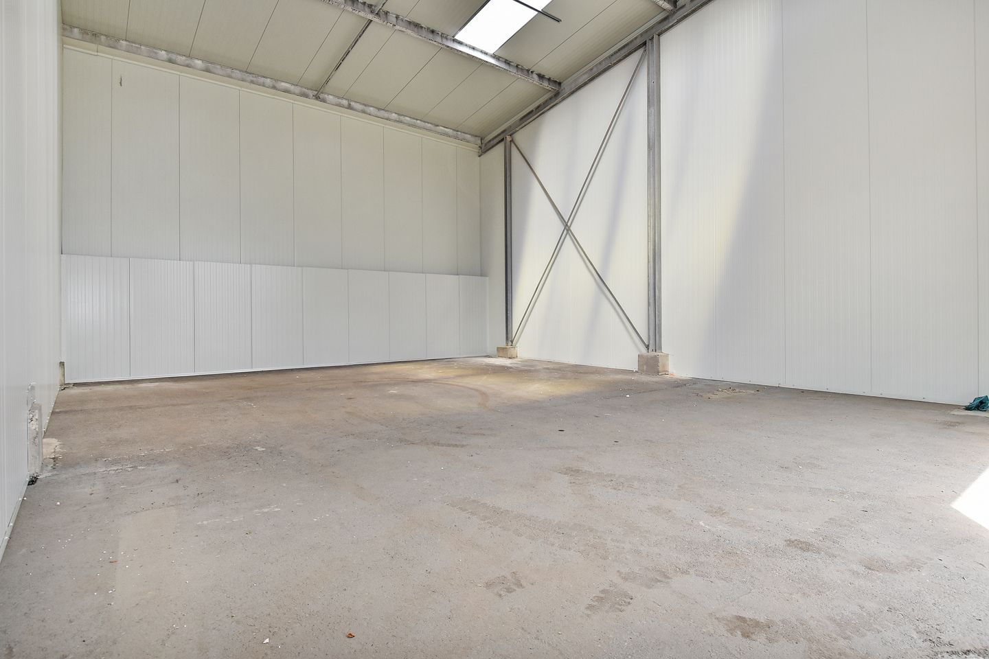 View photo 2 of Industrieweg 18-E