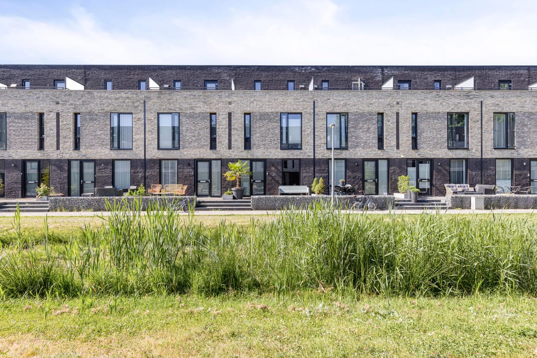 Photo 1 of Janey Tetarypad 12