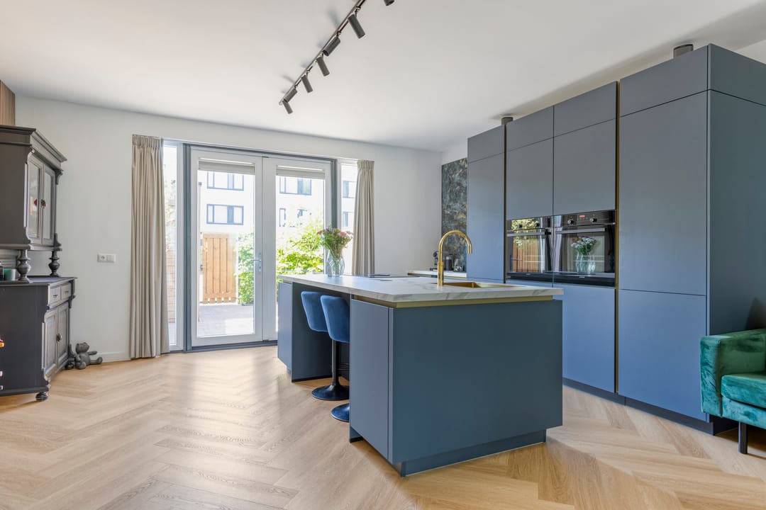 Photo 2 of Janey Tetarypad 12