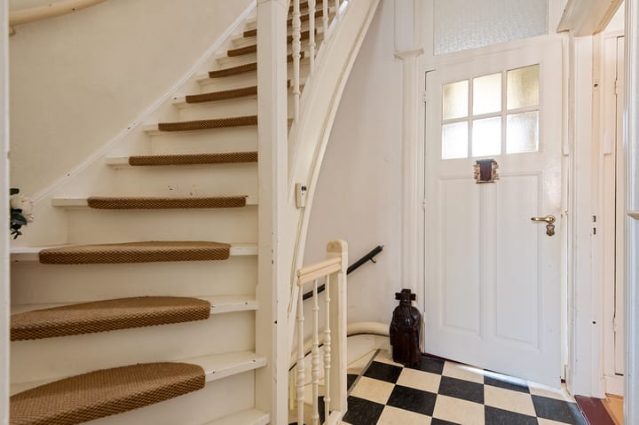 Photo 3 of Jan Nieuwenhuijzenstraat 27-A