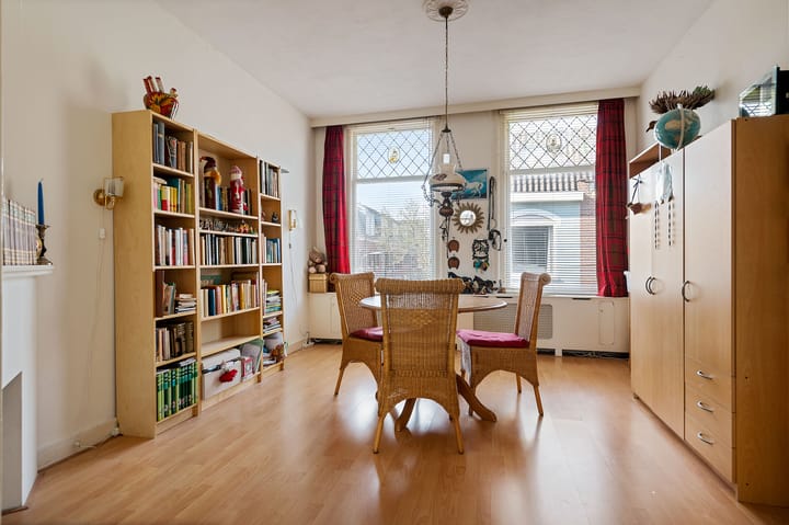 Photo 10 of Jan Nieuwenhuijzenstraat 27-A