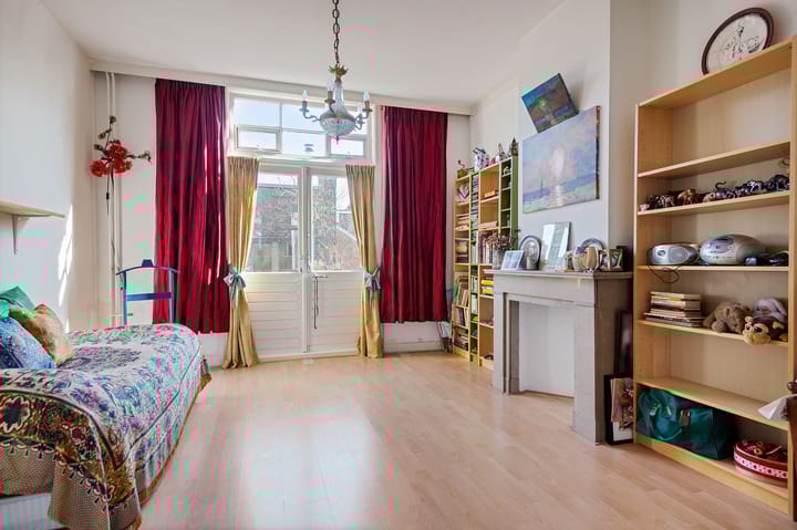 Photo 12 of Jan Nieuwenhuijzenstraat 27-A