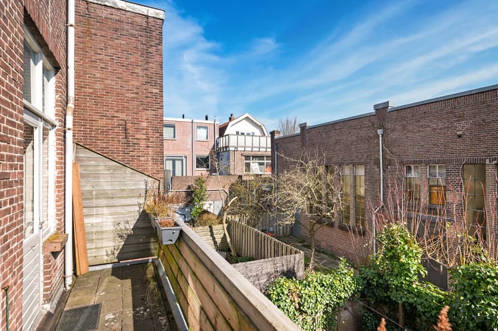 Photo 14 of Jan Nieuwenhuijzenstraat 27-A