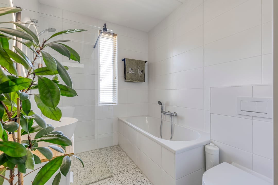 Photo 31 of Janey Tetarypad 12