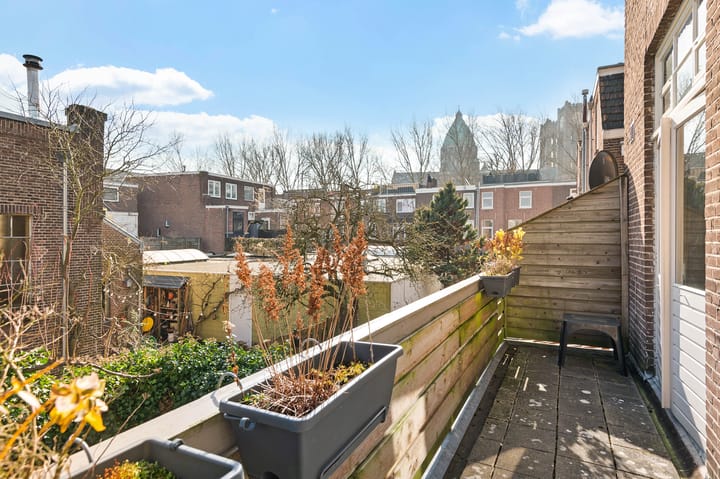 Photo 15 of Jan Nieuwenhuijzenstraat 27-A