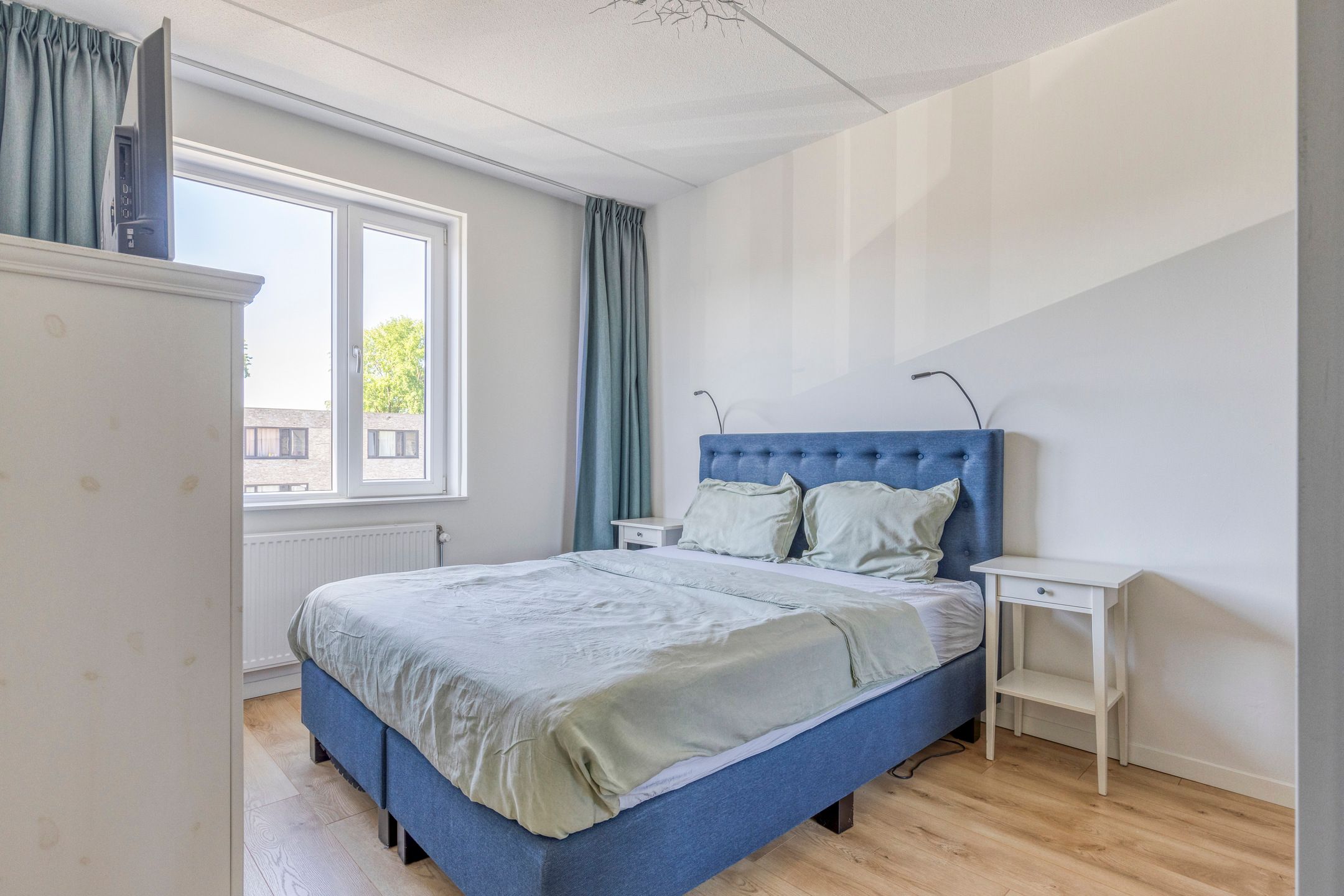 Photo 42 of Janey Tetarypad 12