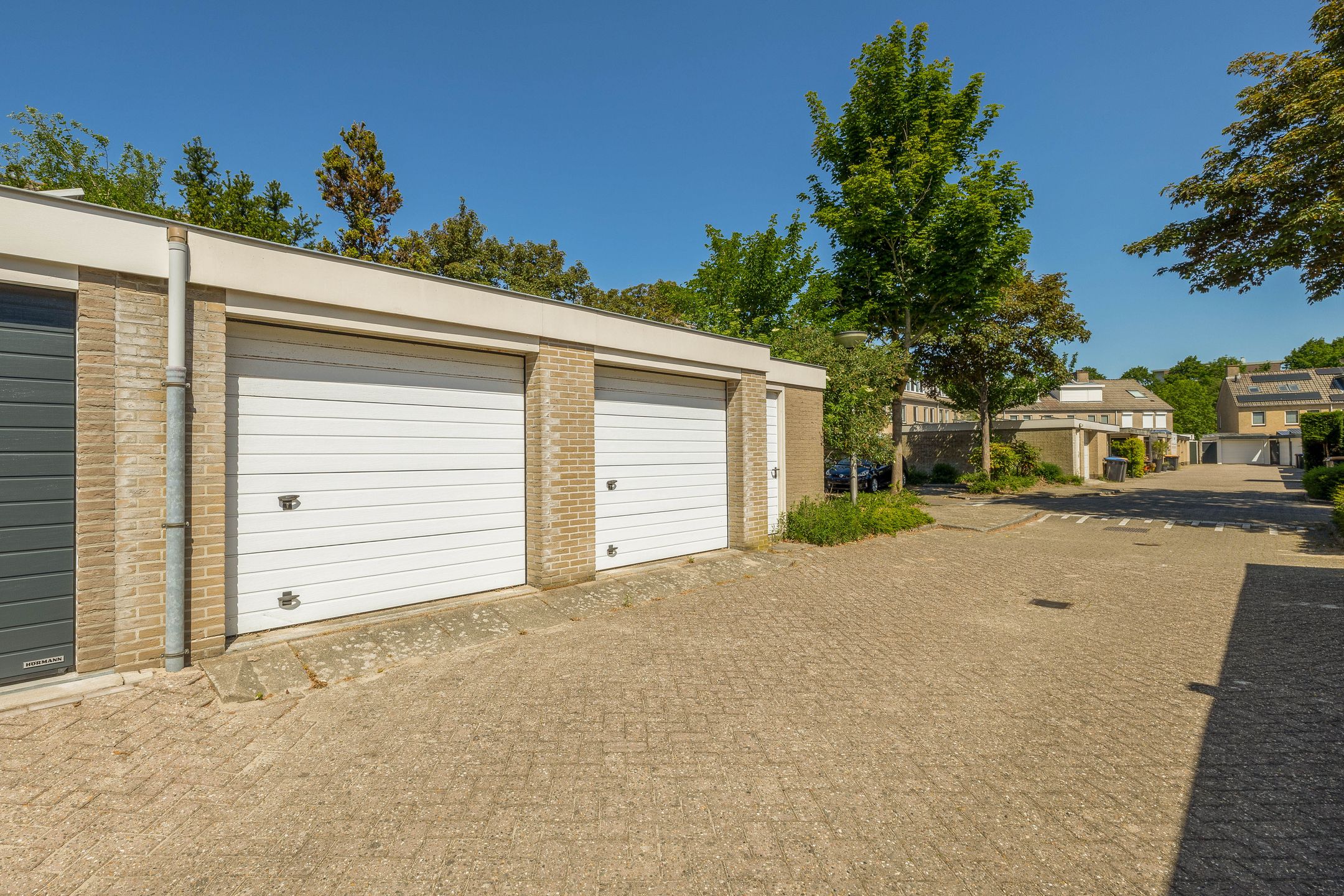 Foto 45 van Henriette Roland Holstlaan 1