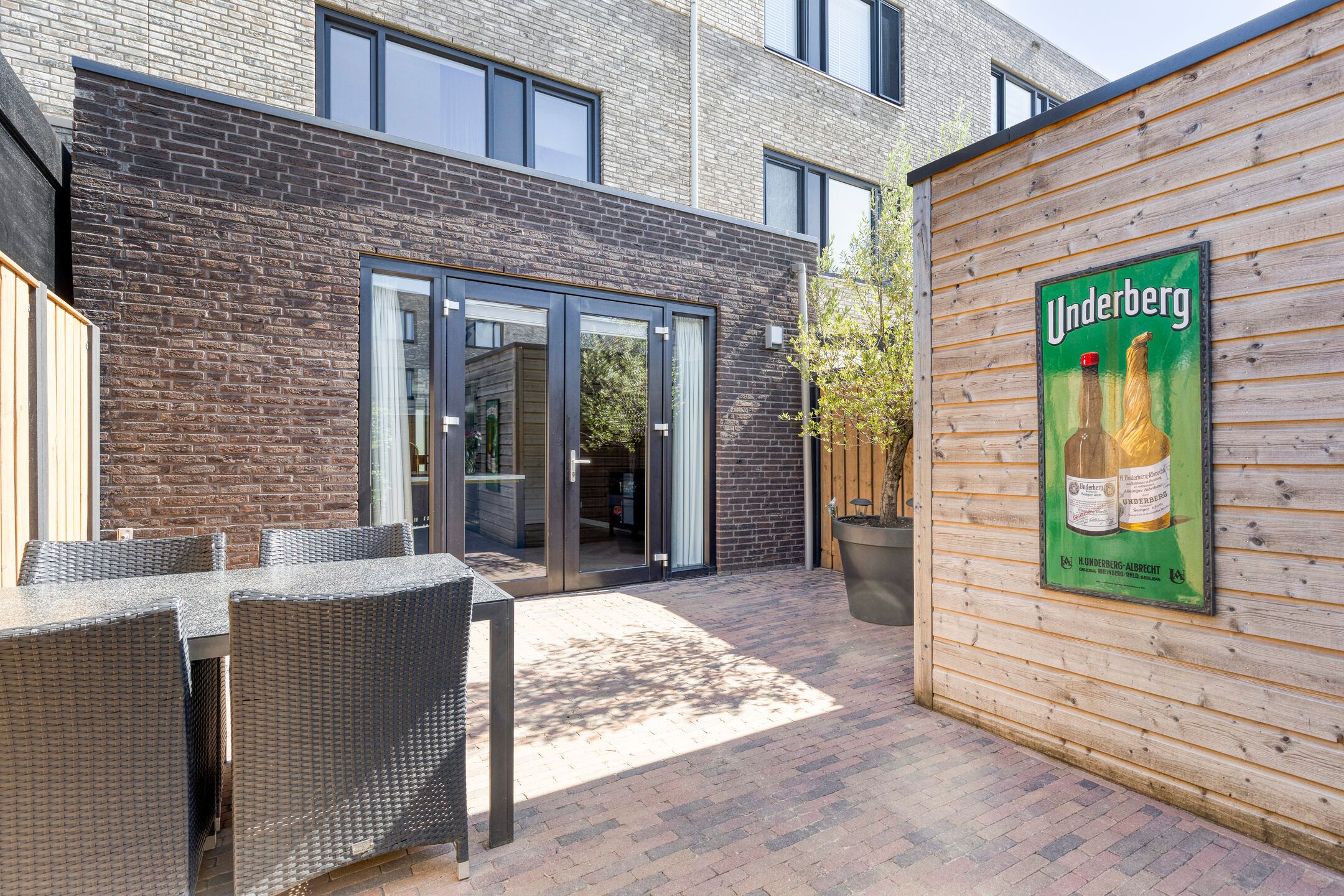 Photo 48 of Janey Tetarypad 12