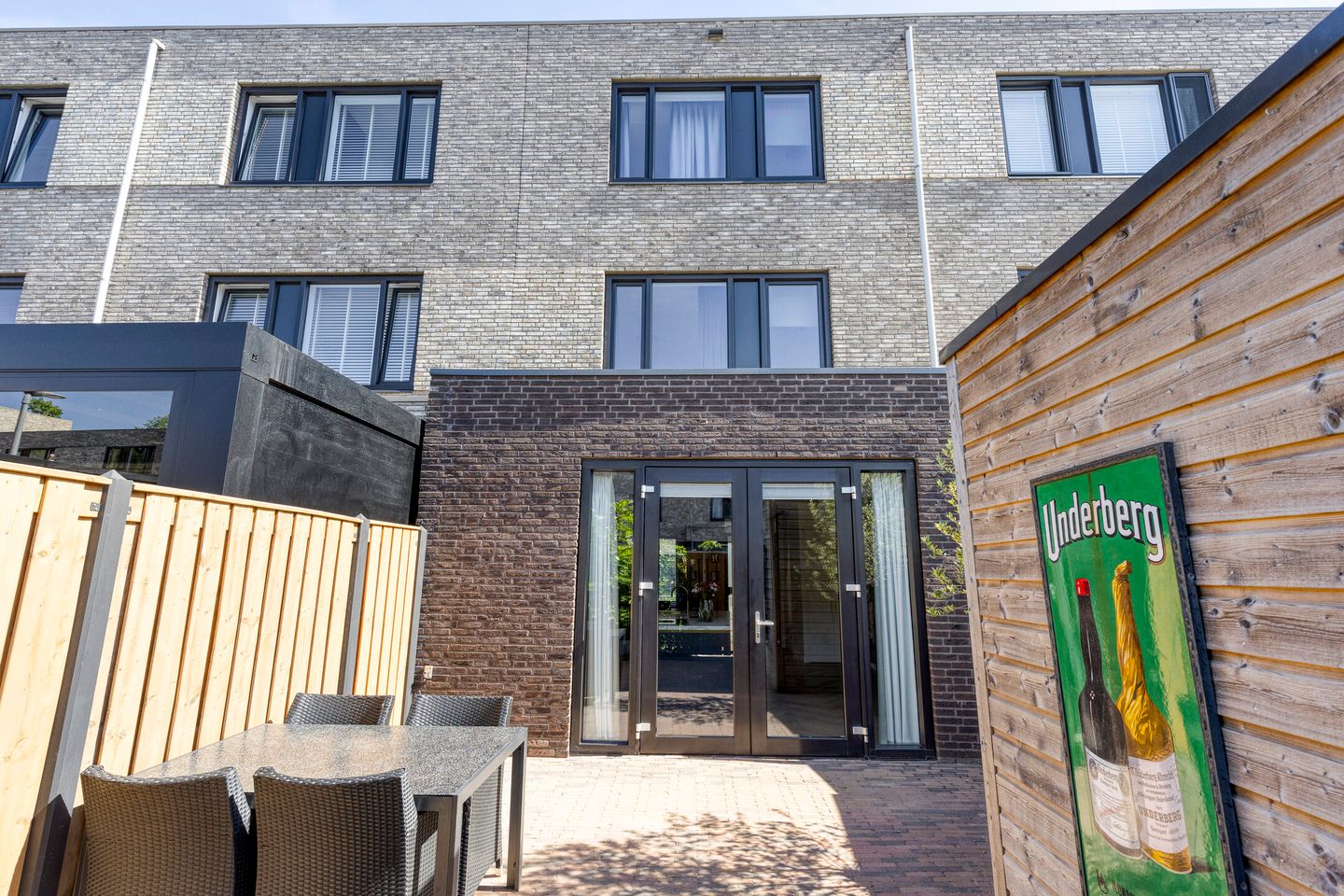 Photo 49 of Janey Tetarypad 12