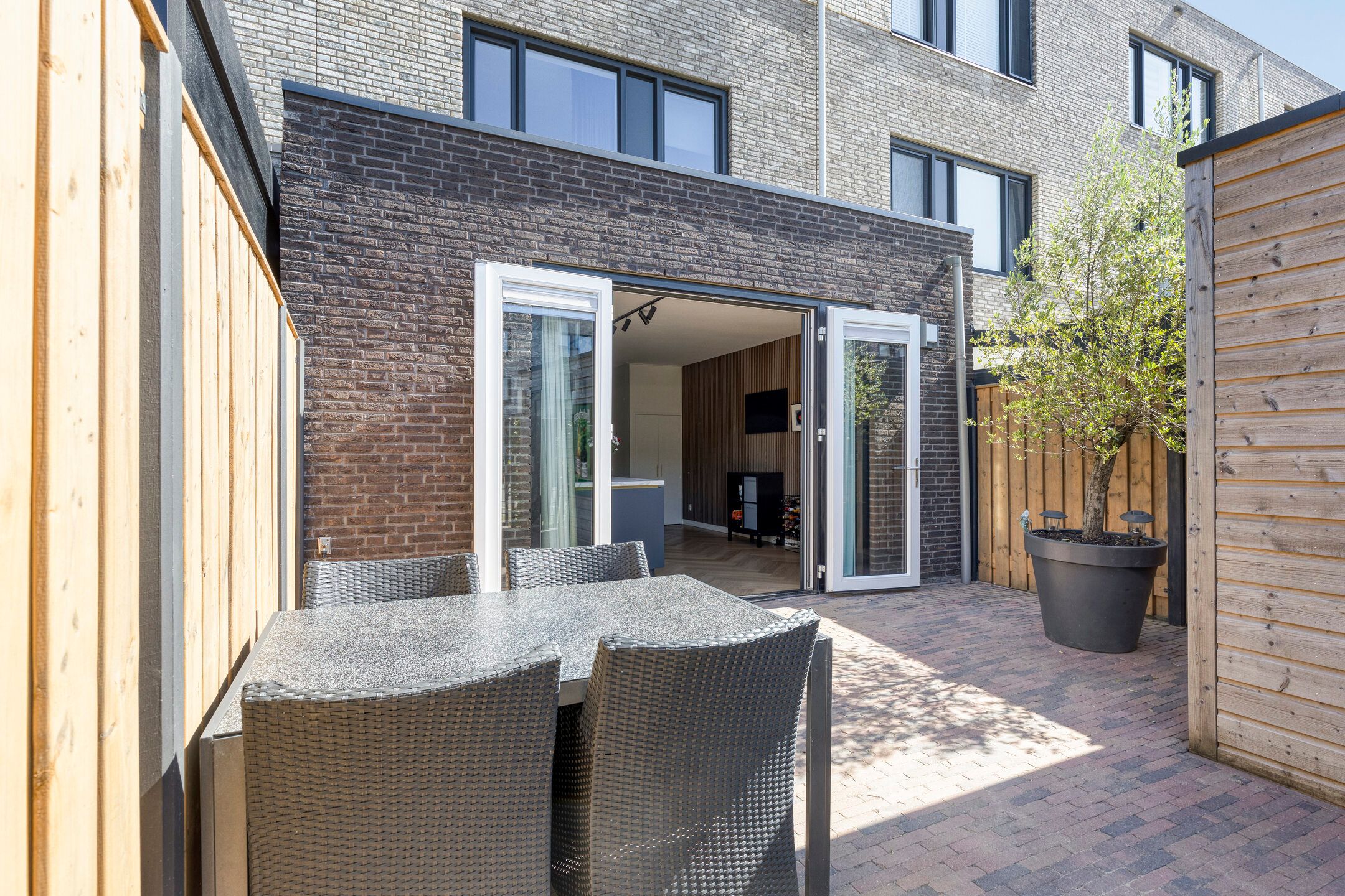 Photo 51 of Janey Tetarypad 12