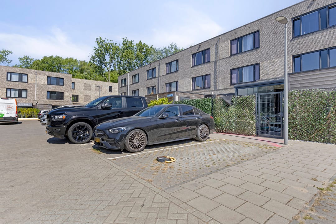 Photo 52 of Janey Tetarypad 12