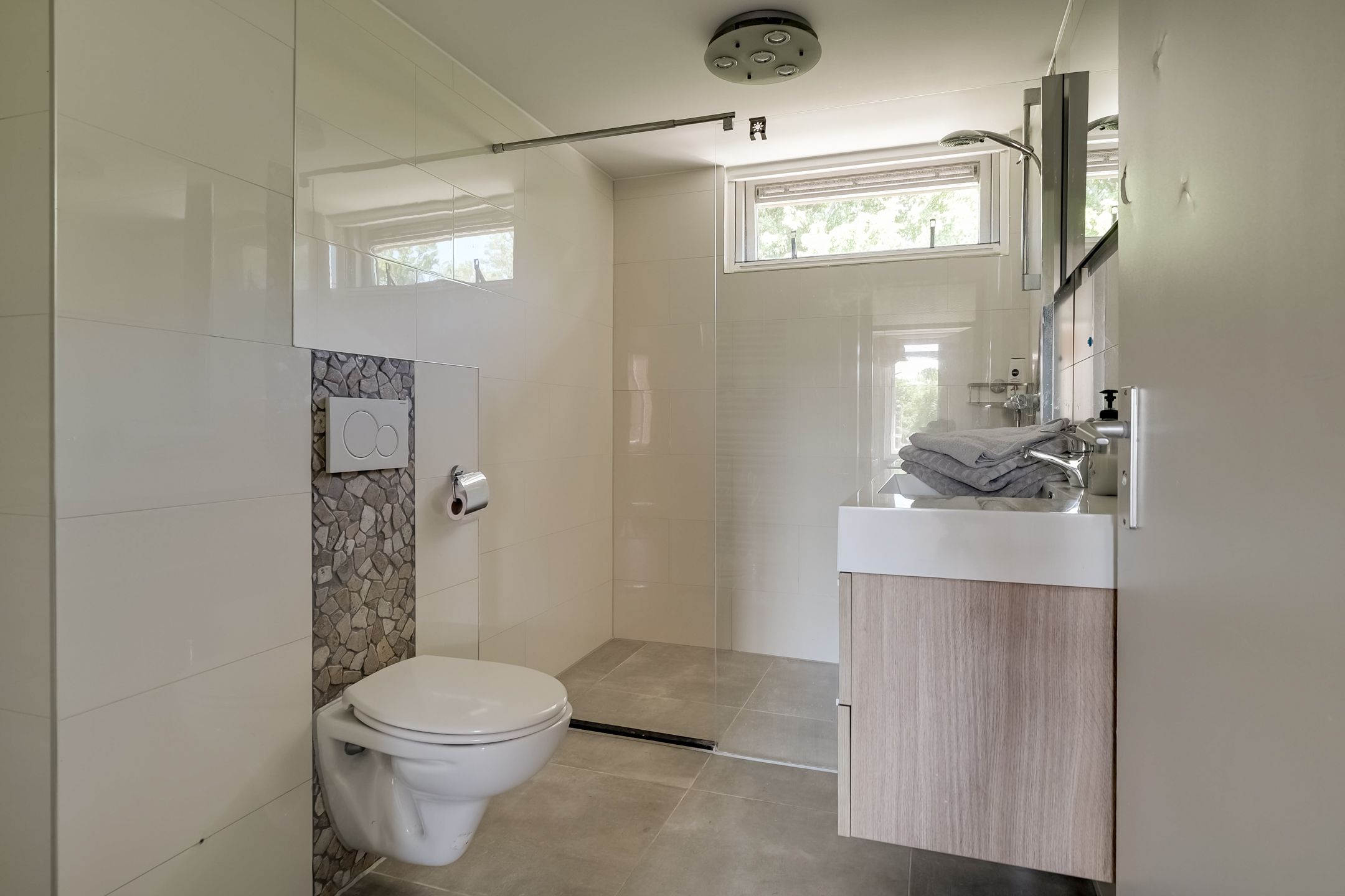 Foto 30 van Klaproos 18