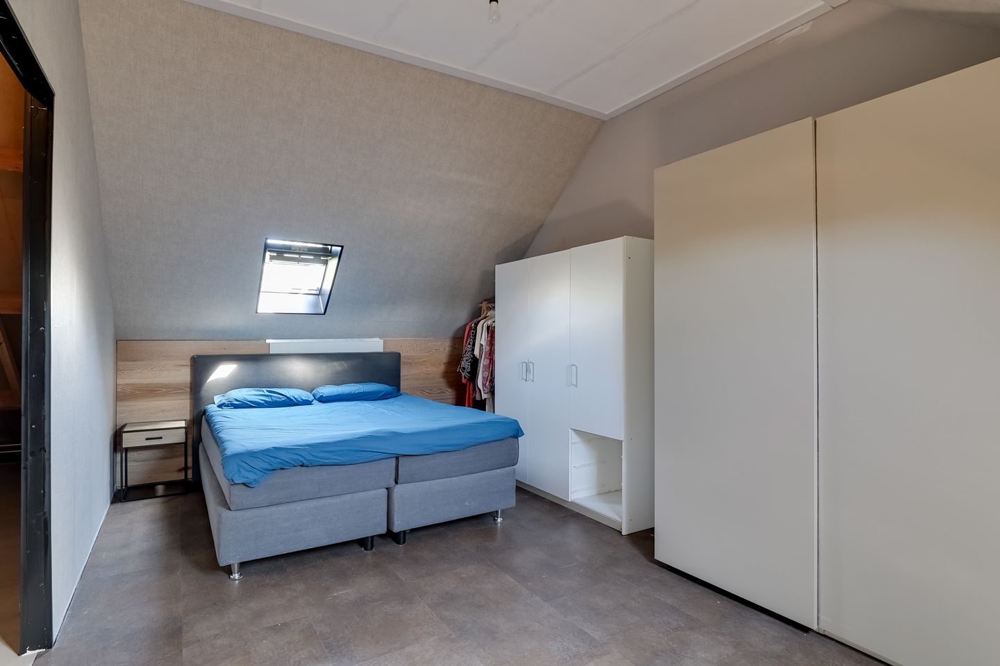 Foto 40 van Klaproos 18