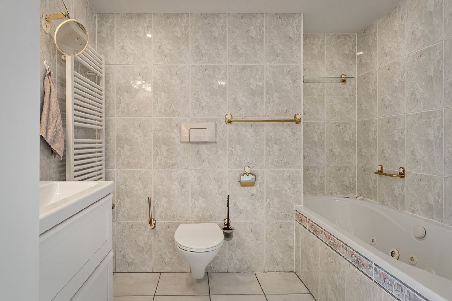 Foto 5 van Viergrenzenweg 210