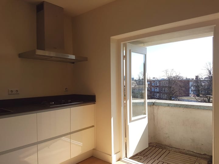 Foto 8 van Lekstraat 120-4V