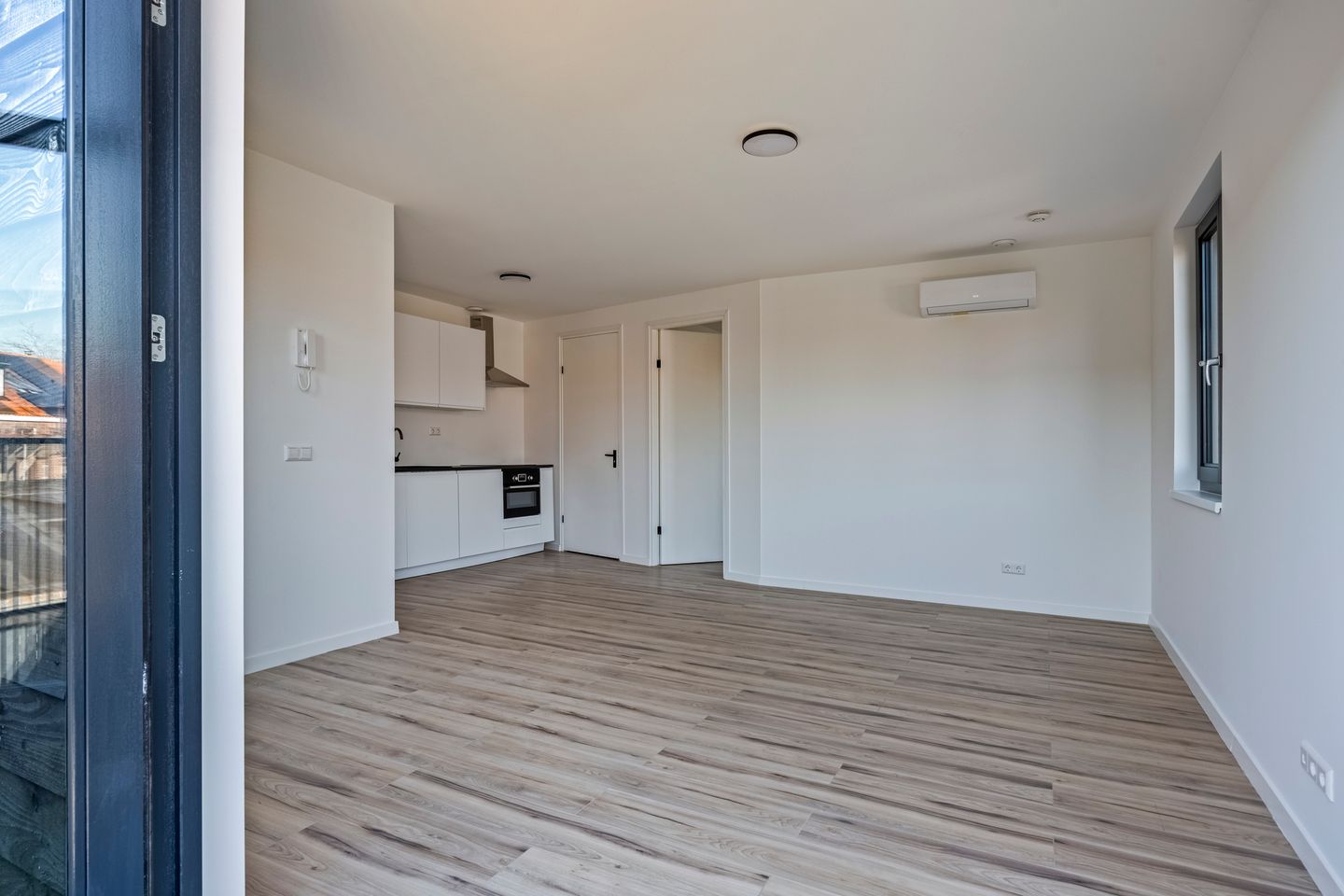 Foto 19 van Bredaseweg 38-M