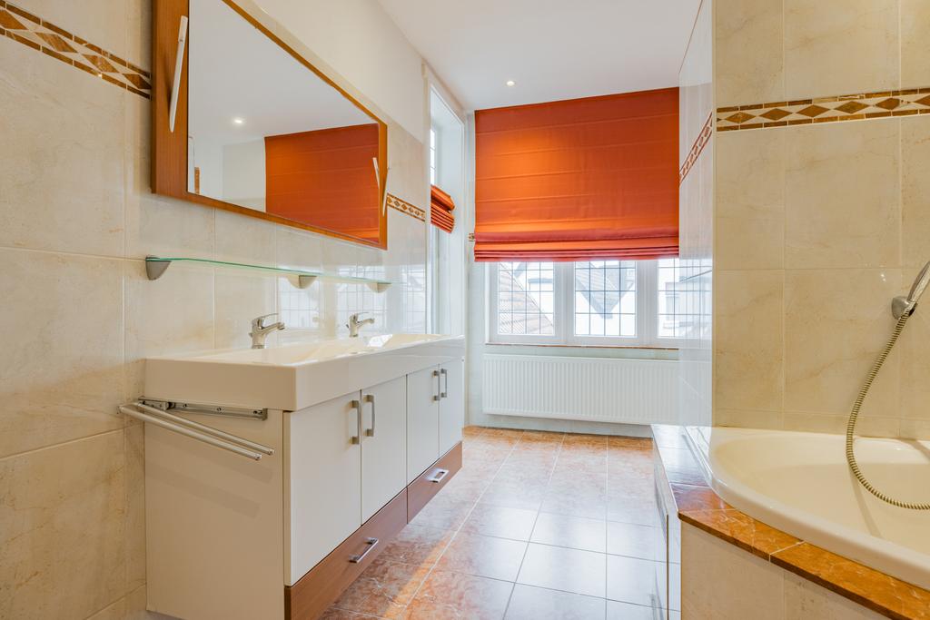 Foto 42 van Voorstraat 126