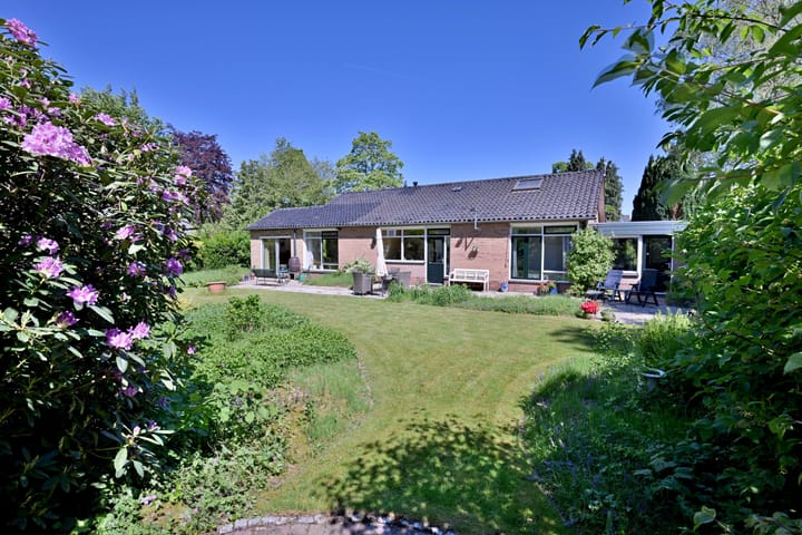 Foto 38 van De Veldkamp-laan 4