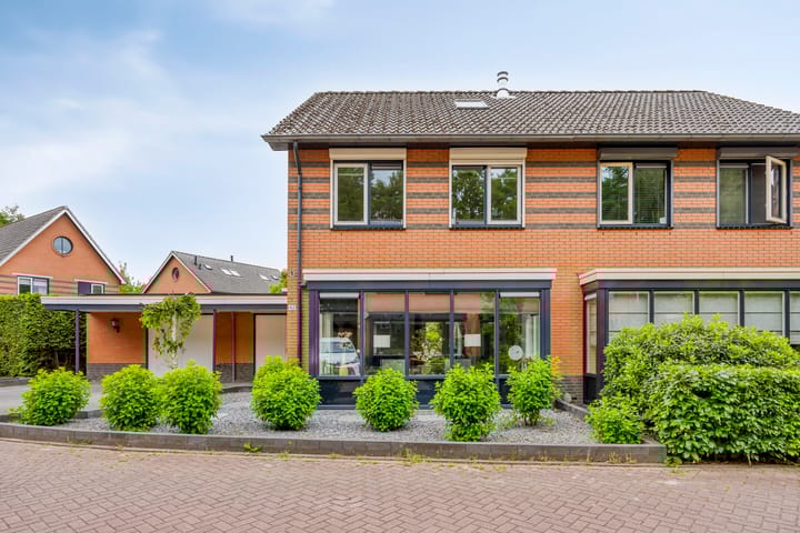 Foto 1 van Sientje van Houtenlaan 42