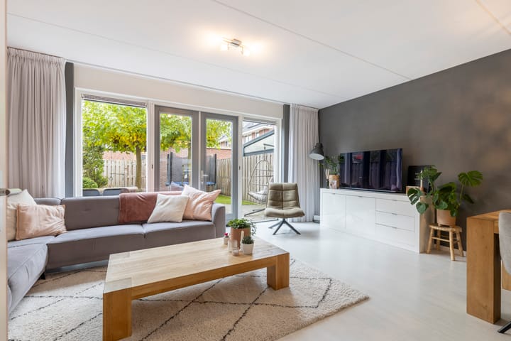 Foto 2 van Leeuwerik 8