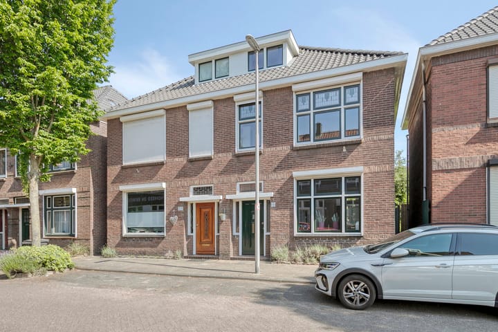 Foto 1 van St Theresiastraat 8