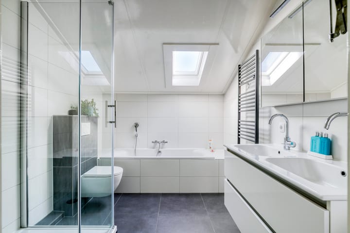 Foto 19 van St Theresiastraat 8