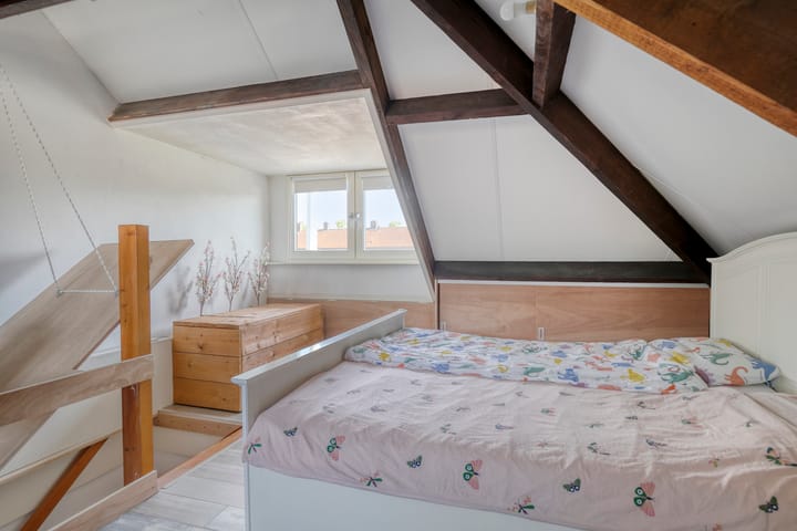 Foto 26 van St Theresiastraat 8