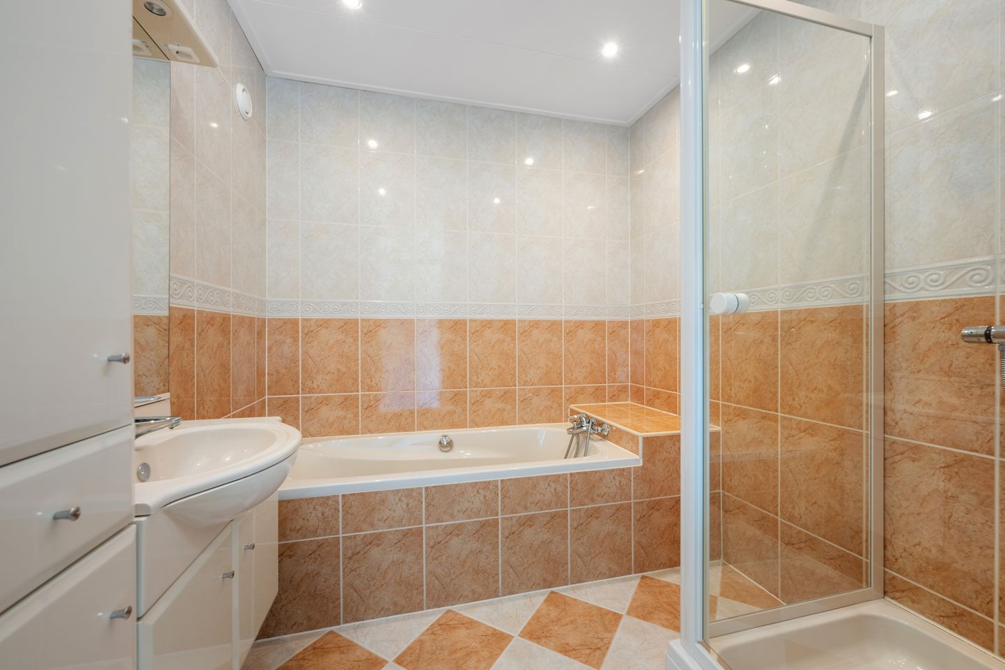 Foto 14 van Tollenslaan 147