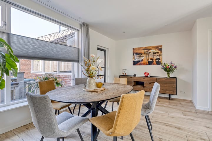 Photo 14 of Commanderiestraat 15