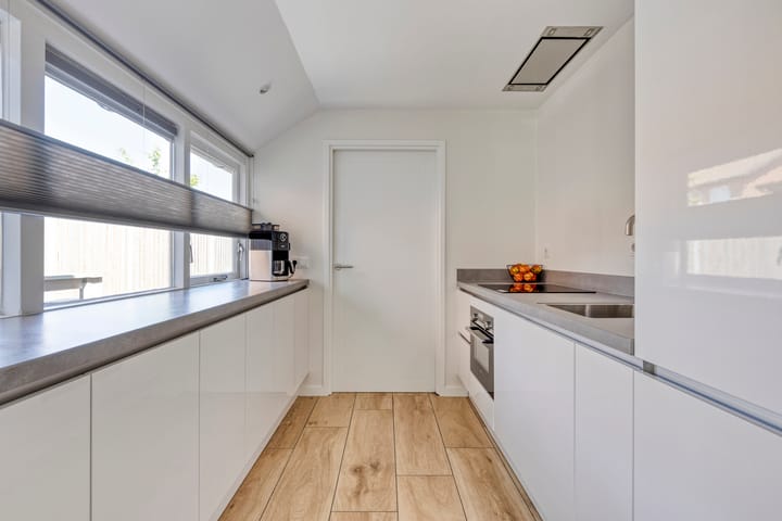 Photo 17 of Commanderiestraat 15