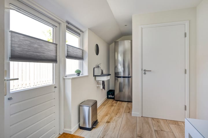 Photo 23 of Commanderiestraat 15