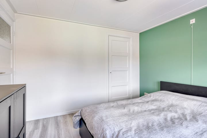 Photo 26 of Commanderiestraat 15