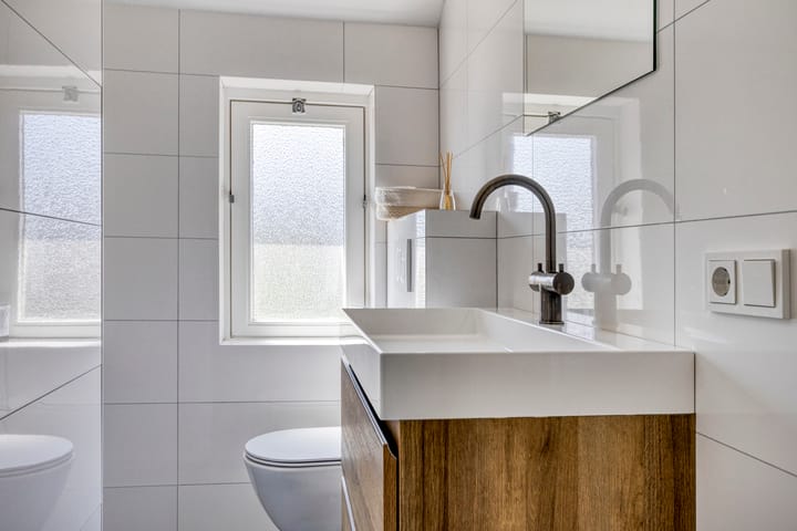 Photo 28 of Commanderiestraat 15