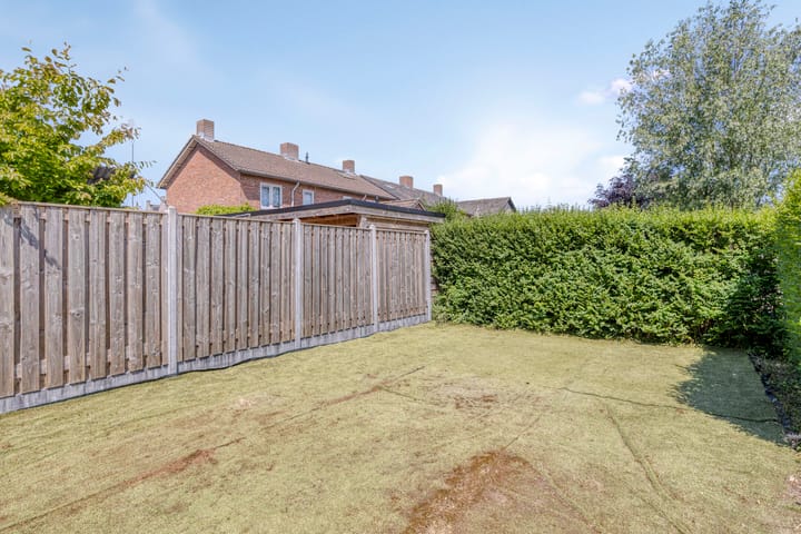 Photo 37 of Commanderiestraat 15