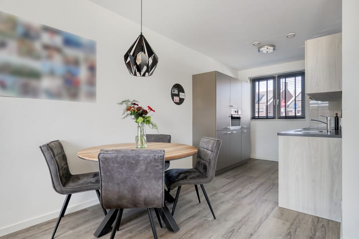 Foto 13 van Merensteinplein 5