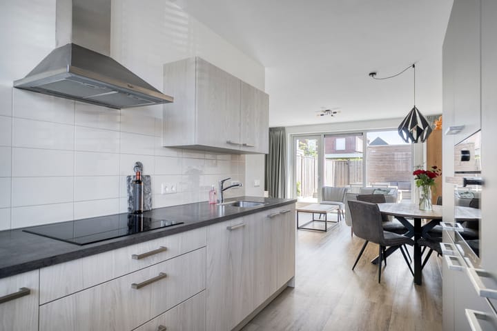 Foto 16 van Merensteinplein 5