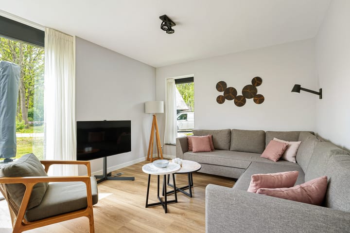 Photo 2 of Valtherweg 36-520