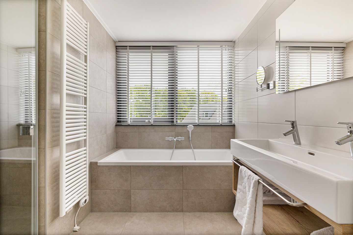 Foto 25 van Valtherweg 36-520